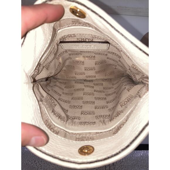MICHAEL KORS, SMALL CREAM / TAN LEATHER CROSSBODY BAG (ASIS) - Picture 8 of 13